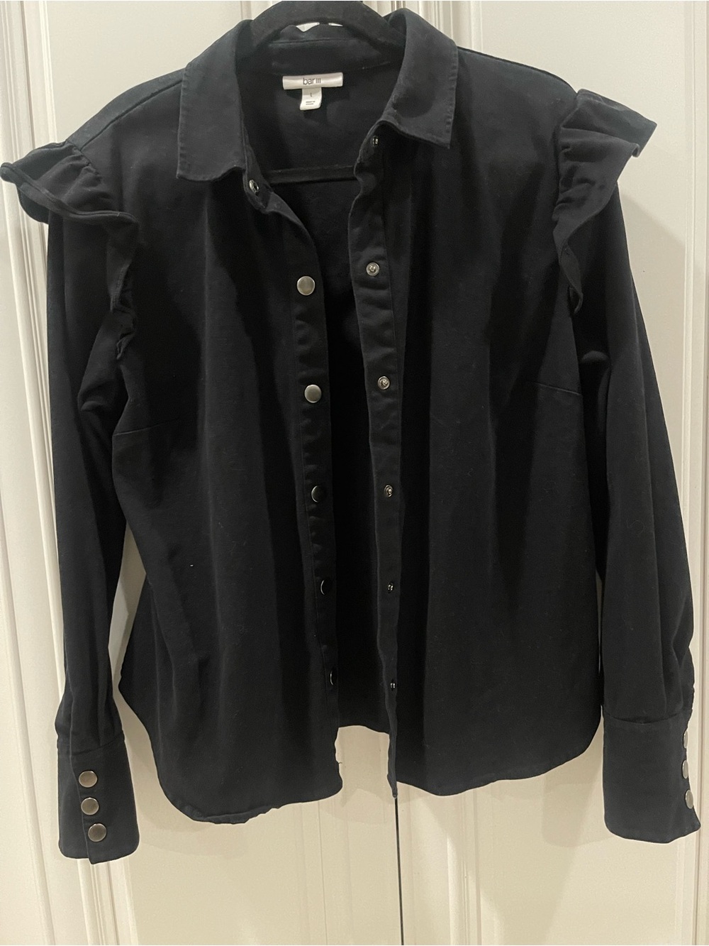 Bar III Black Button-Up Shirt Jacket with Ruffle Shoulders size large fitted - Picture 2 of 11